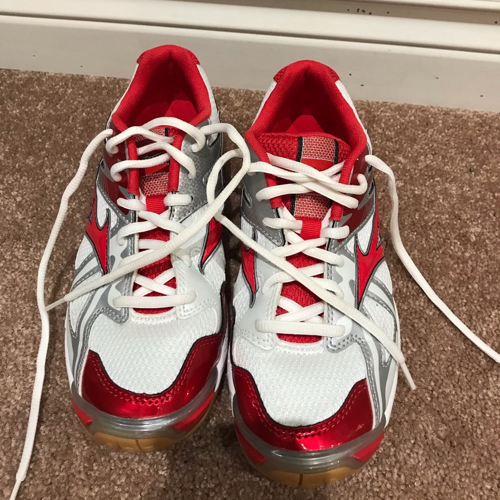 Mizuno volleyball shoes